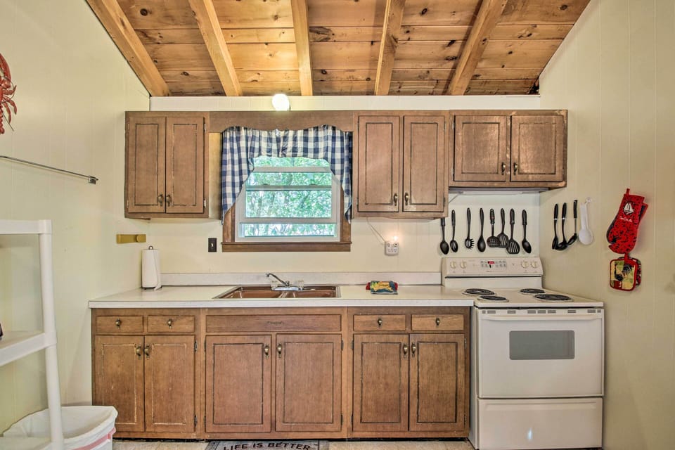 House (2 Bedrooms) | Interior