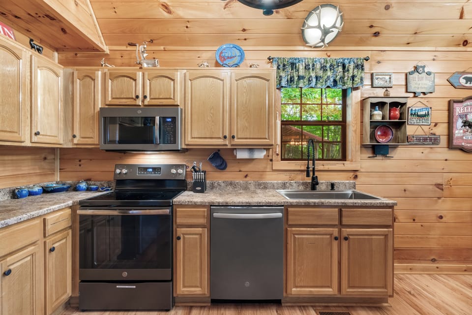 House (2 Bedrooms) | Interior