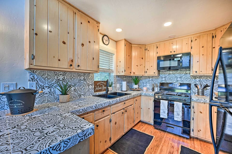 House (2 Bedrooms) | Interior