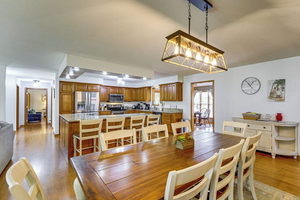 House (4 Bedrooms) | Interior