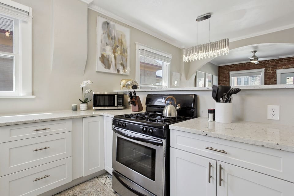 Chef's kitchen with all the cookware, professional knives, and more.