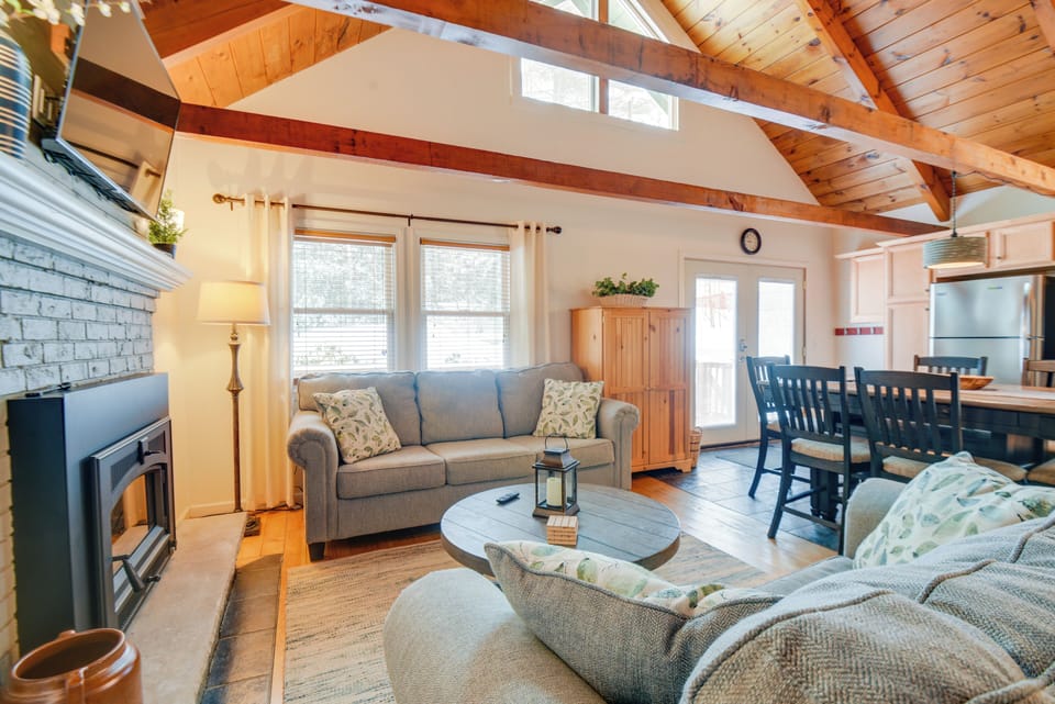 House (2 Bedrooms) | Interior