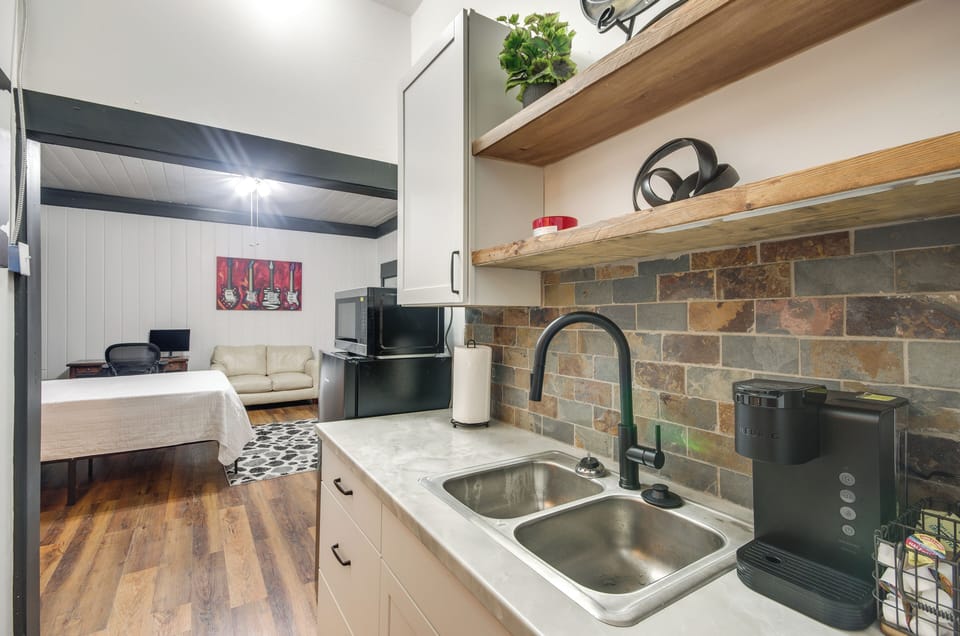 Apartment (0 Bedroom) | Interior