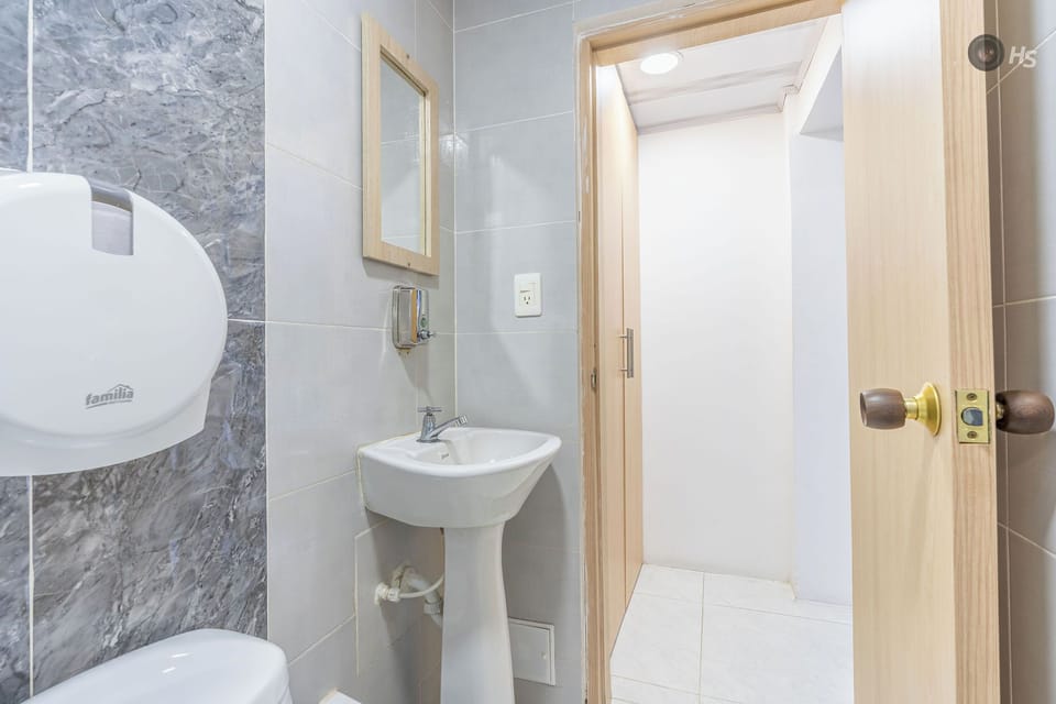 Basic Triple Room | Bathroom | Shower, rainfall showerhead, towels, soap