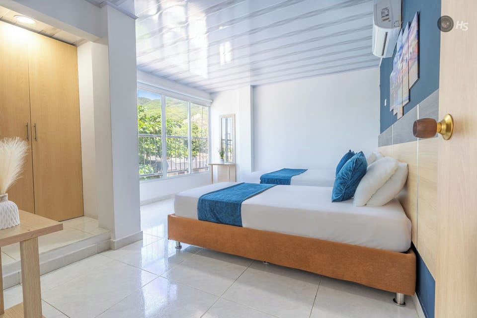 Basic Triple Room | Premium bedding, WiFi (free), bed sheets