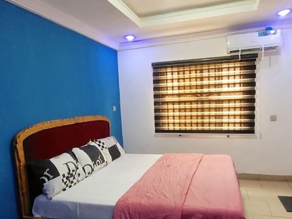 Deluxe Double Room | Iron/ironing board, bed sheets