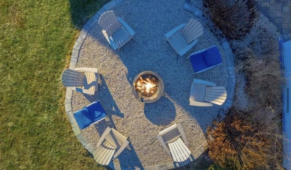 Recap the fun moments while roasting s'mores with your friends and family.