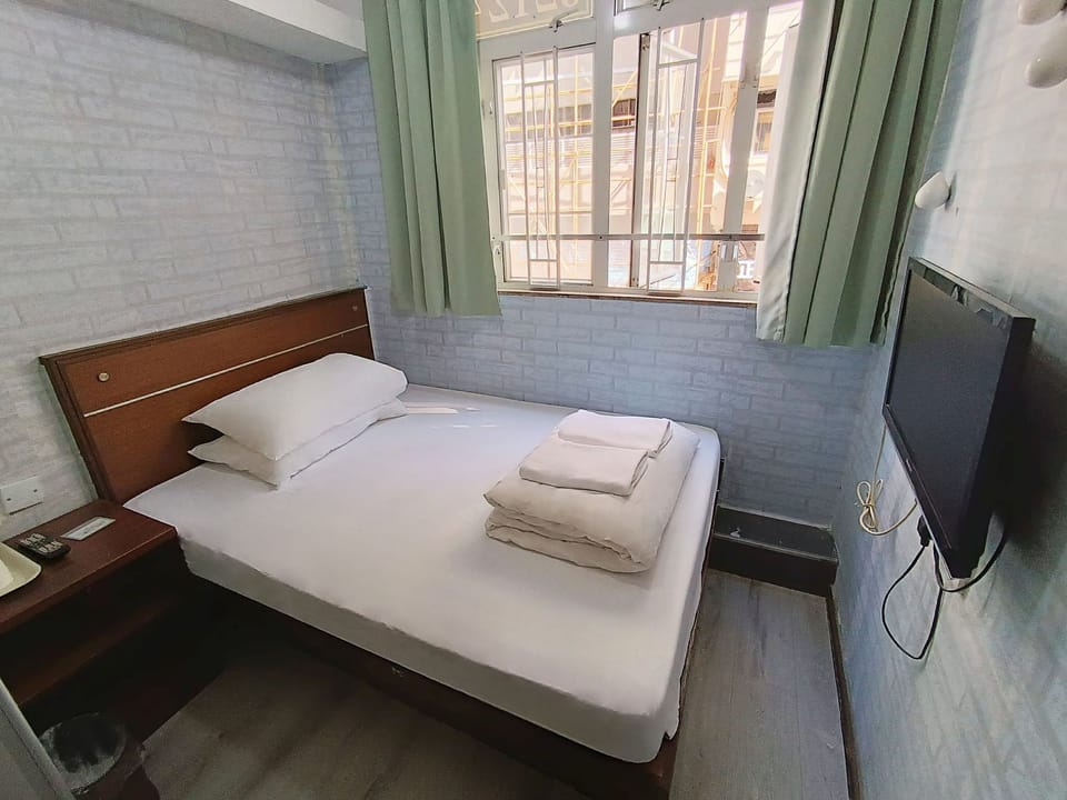 Superior Double Room | 1 bedroom, blackout drapes, free WiFi
