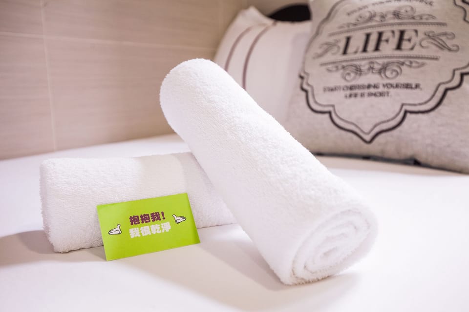 In-room safe, free WiFi