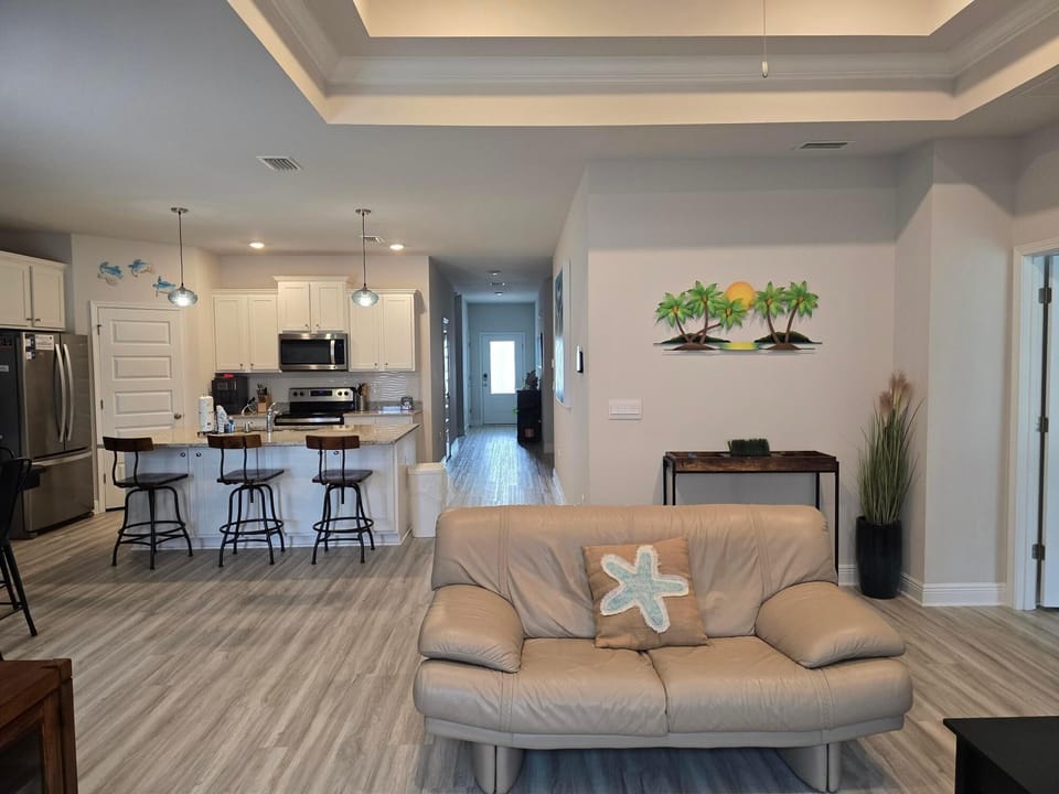 House, Multiple Beds (Paradise Isle) | Living area