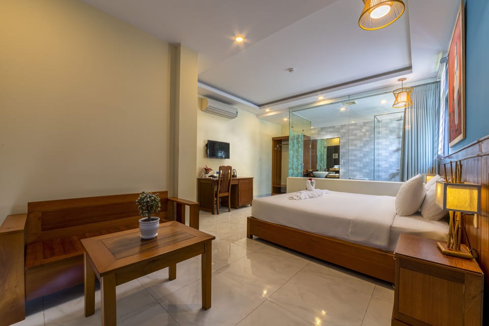 Deluxe Double or Twin Room | Desk, free WiFi, bed sheets