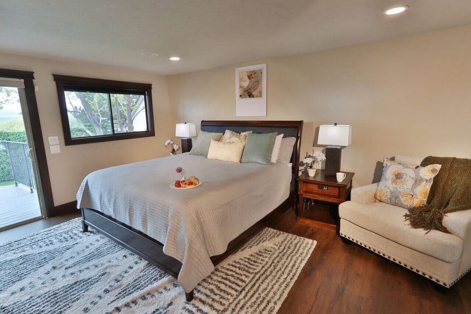 Upstairs Primary King with connected bathroom shared with hall
