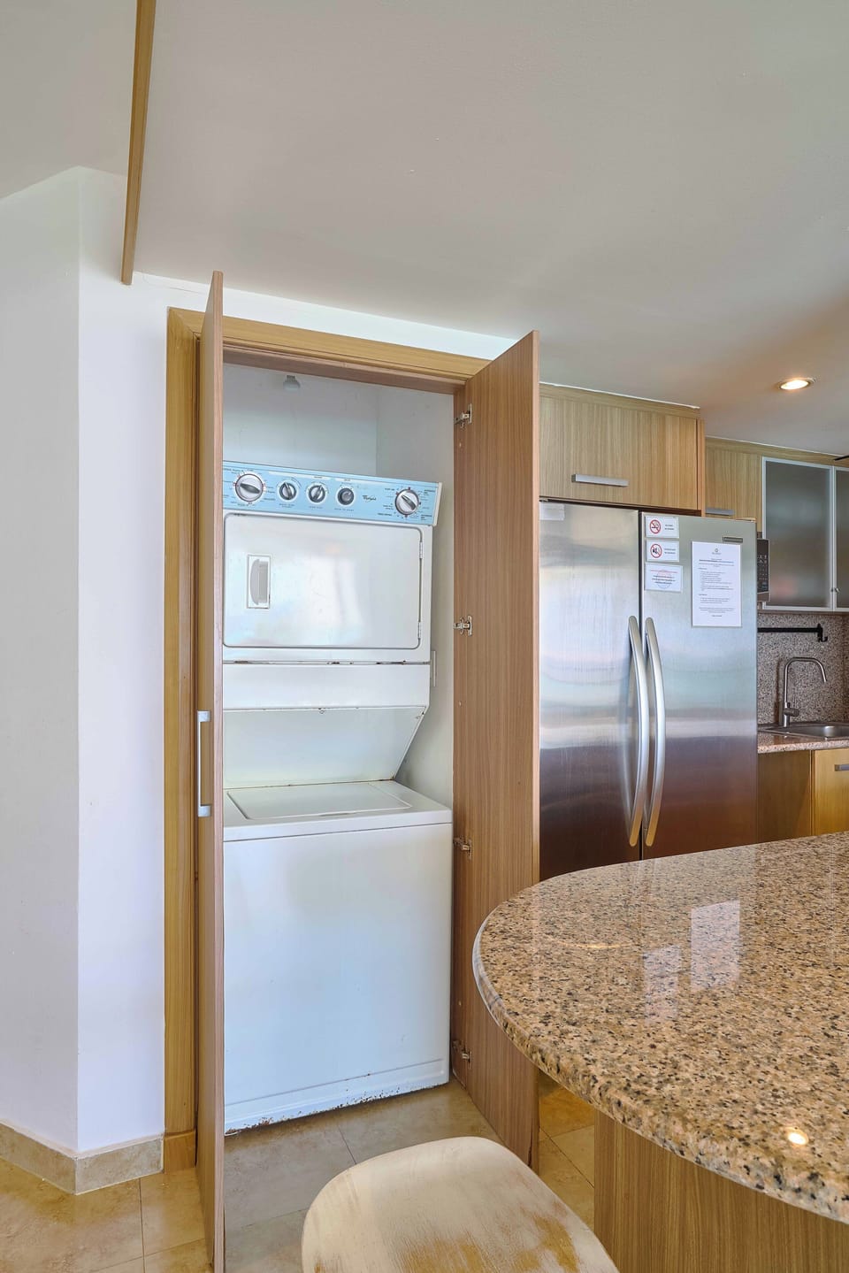 Washer & Dryer Inside – Enjoy the comfort of home during your stay — perfect for long vacations or family trips.
