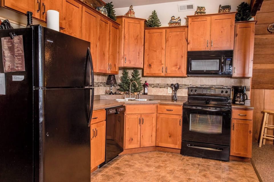 Kitchen - Main Level