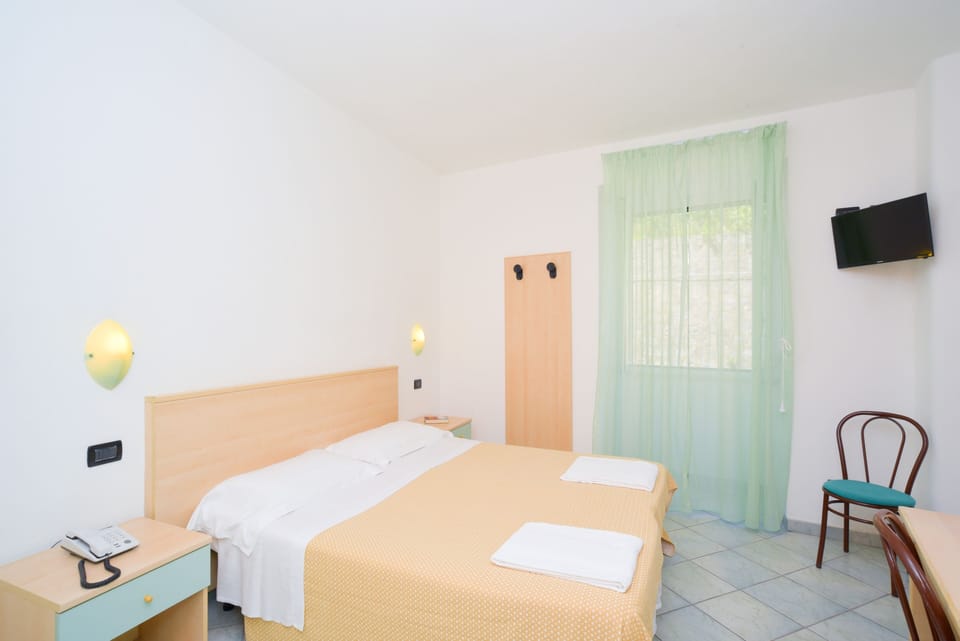 Standard Double or Twin Room | Desk, free WiFi, bed sheets