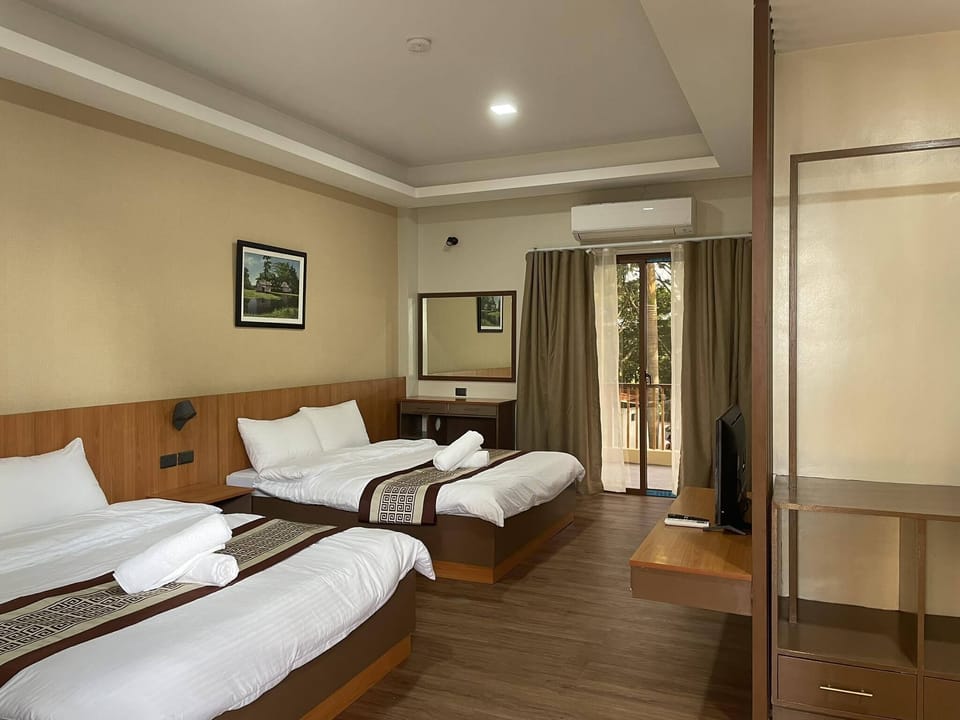 Egyptian cotton sheets, premium bedding, down comforters, pillowtop beds