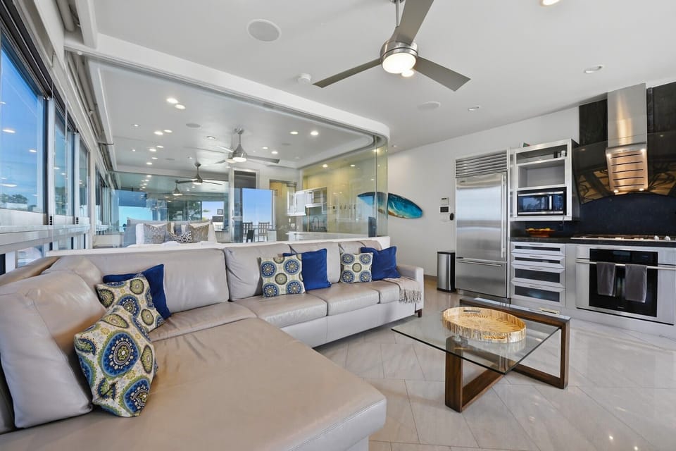 Spacious living area with sectional
