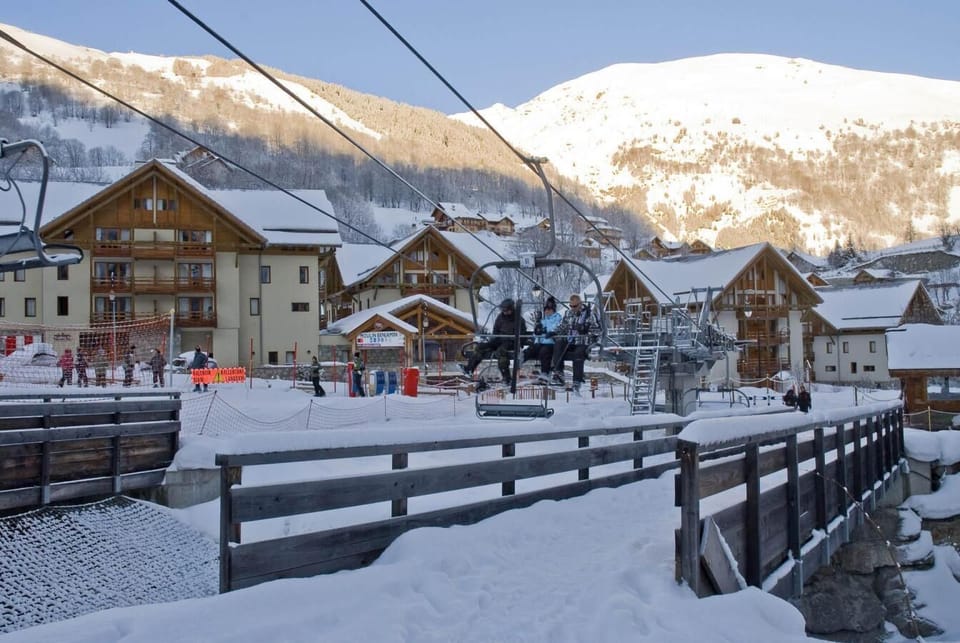 Snow and ski sports