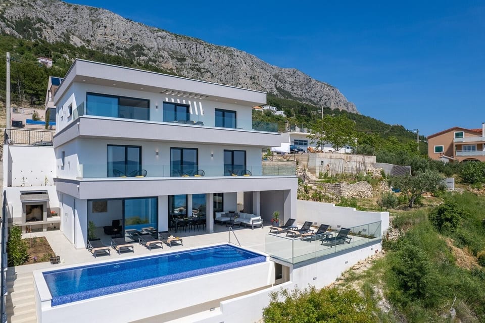 View toward Villa Admira Maria and natural environment.