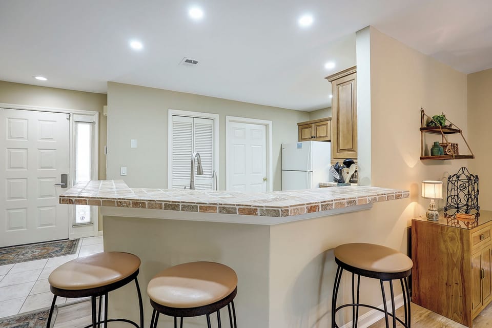 Kitchen Bar