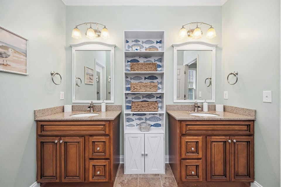 Master Bath #1 - South