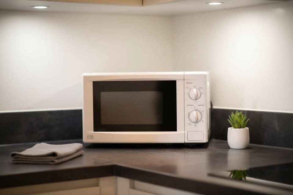 Microwave Oven