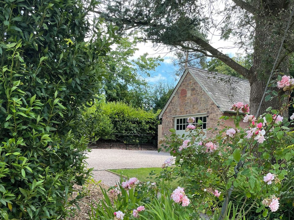 Cottage | Property grounds