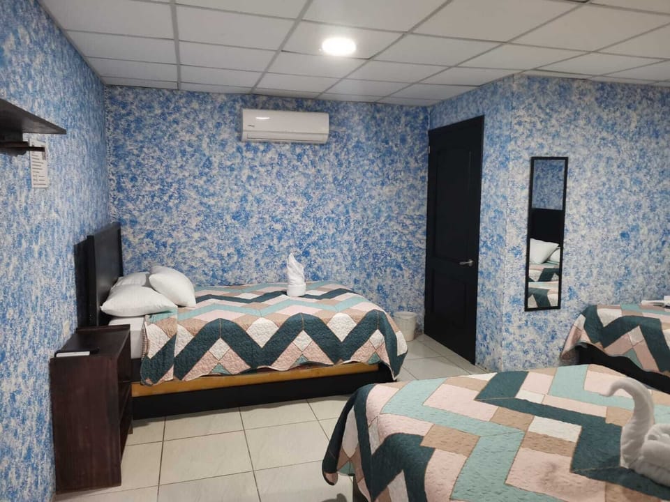 Deluxe Quadruple Room | Free WiFi, bed sheets