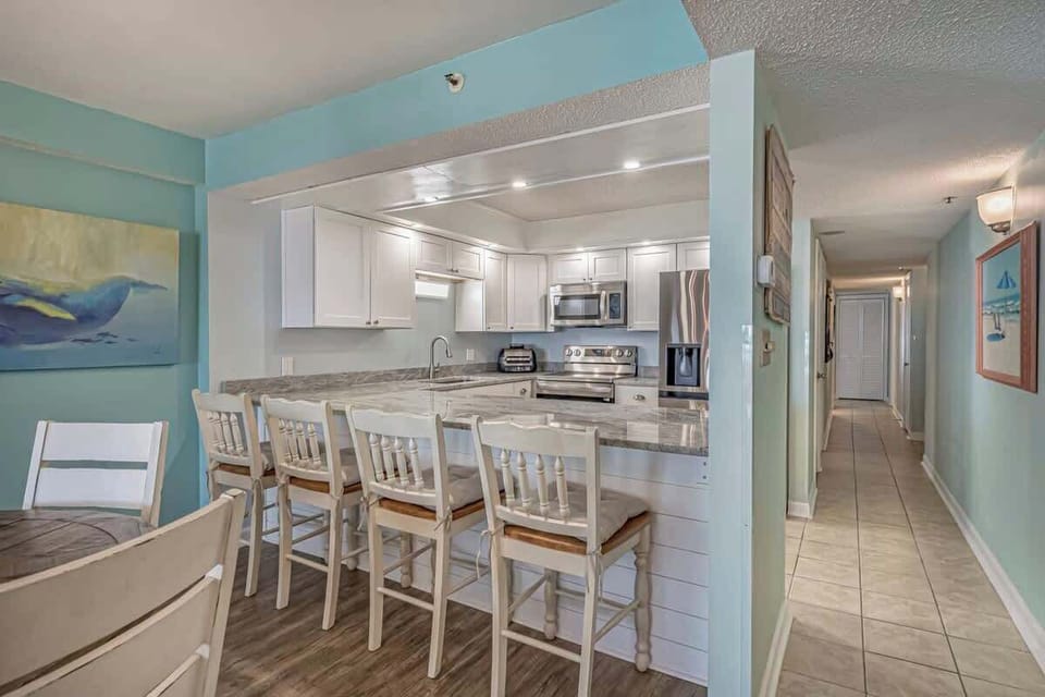 Kitchen bar seating
