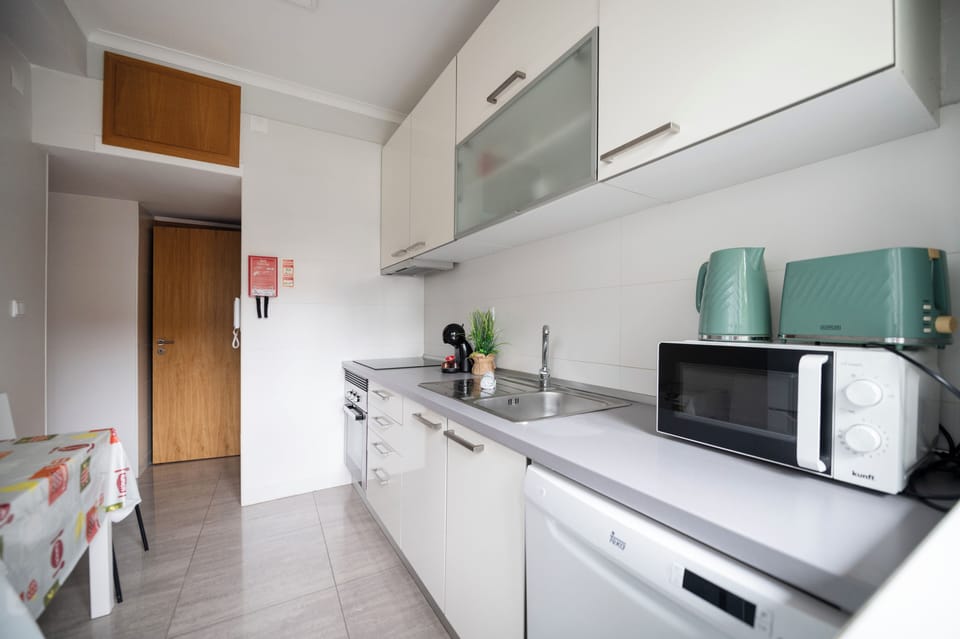 Apartment | Private kitchen | Full-size fridge, microwave, oven, stovetop