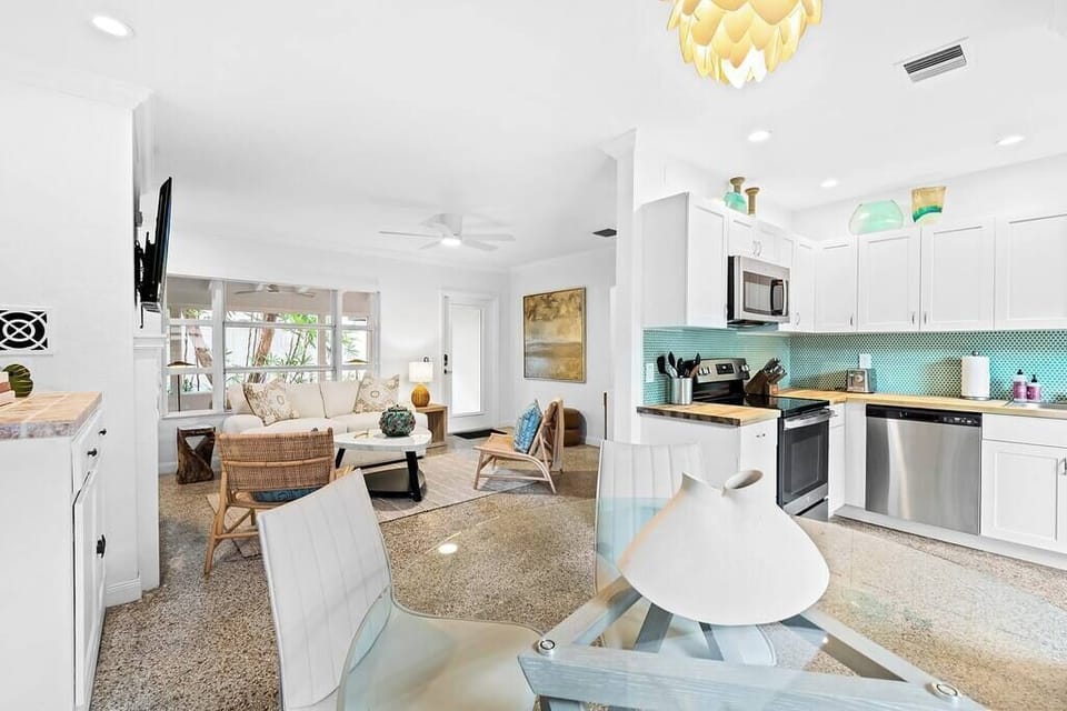 dinning / kitchen / fam