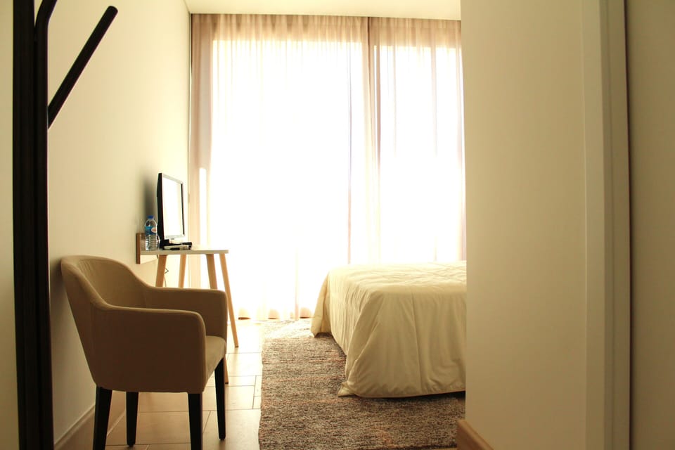 Comfort Room | Premium bedding, minibar, individually decorated, individually furnished