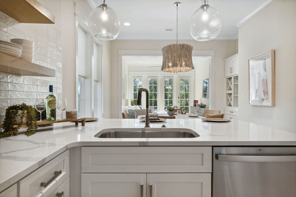 House | Private kitchen | Full-size fridge, microwave, oven, stovetop