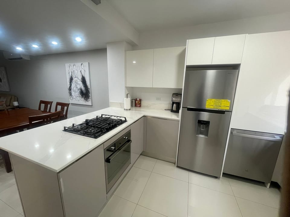 Amazing 2-Bedroom Townhouse near Eagle Beach (405)
