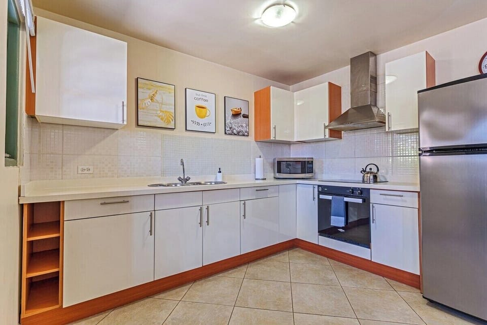 Palma Divine Condo-2BR-2BTH-Pool (165)