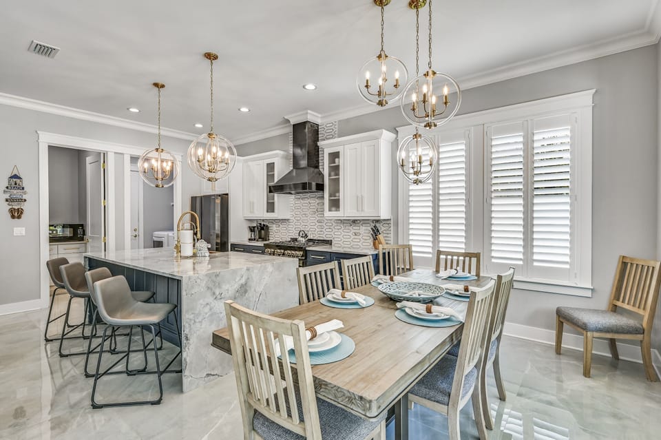 House | In-room dining