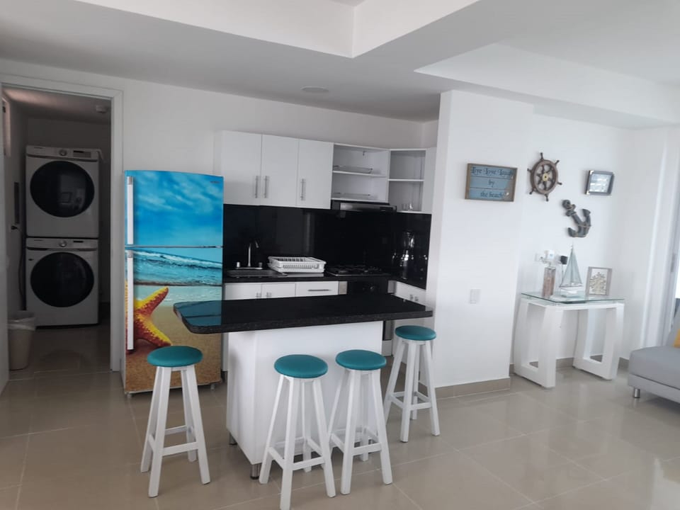 Standard Apartment | Private kitchen | Fridge, microwave, dishwasher, blender