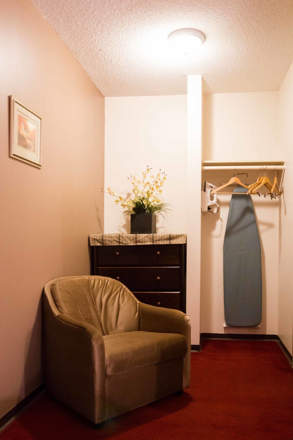 Standard Room, 2 Queen Beds | 1 bedroom, iron/ironing board, WiFi (free)