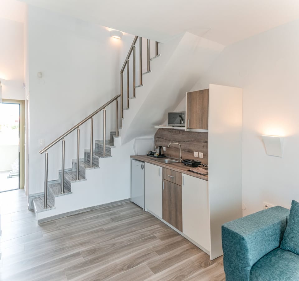 Mini-fridge, microwave, stovetop, electric kettle