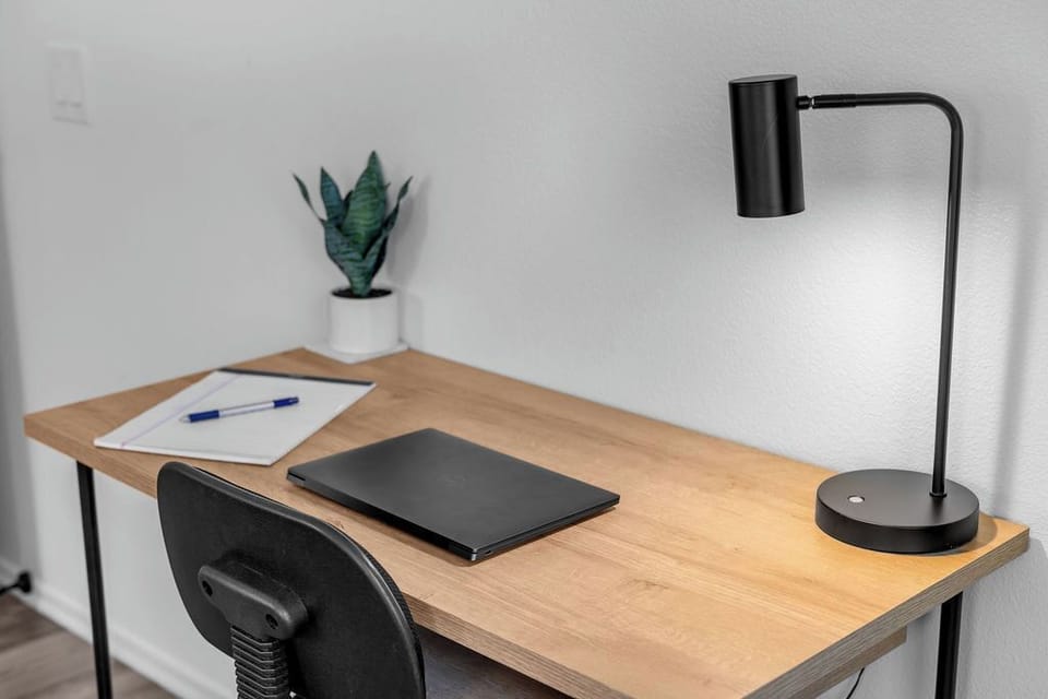 Desk for combing work with pleasure