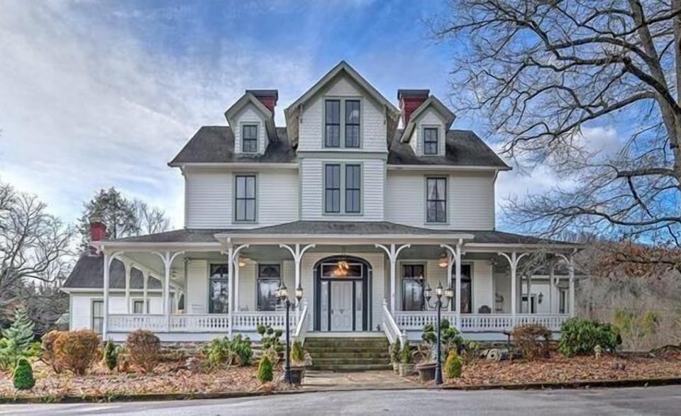 Welcome to White Pine Inn!