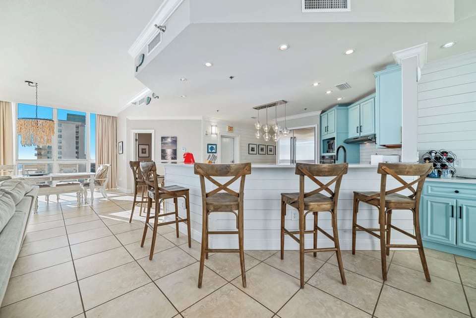 Plenty of seating at the kitchen breakfast counter