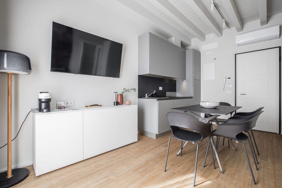 Premium Apartment | Living area | 32-inch flat-screen TV with digital channels, TV