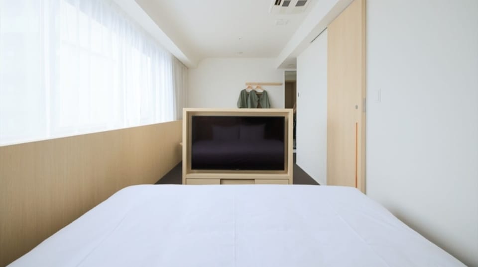 [Deluxe Corner King] 27㎡ / Bed width 1,800mm This room can be used by 1 to 2 people.