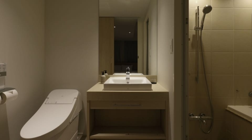 [Deluxe Corner King] Washroom
