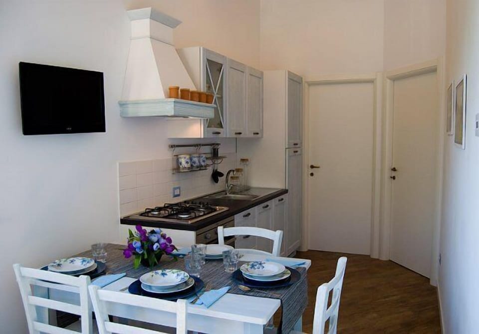 Apartment, 1 Bedroom | In-room dining