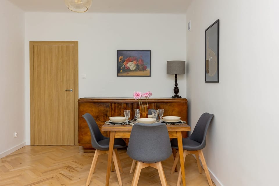 Spacious and comfortable dining area.