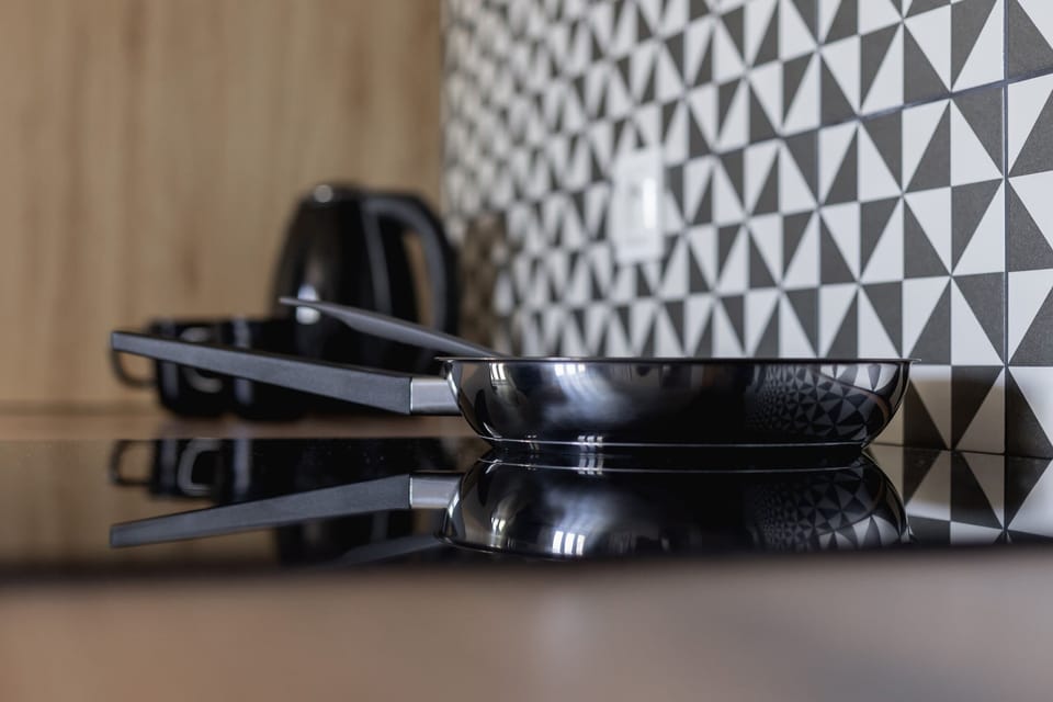 Cook in style with the modern kitchenette.