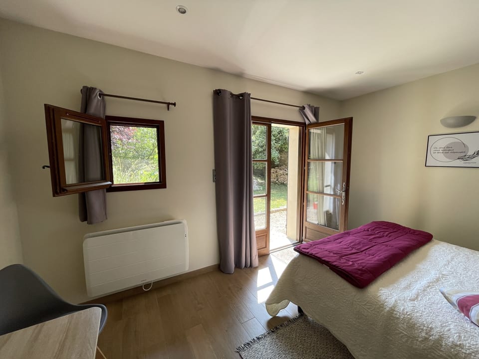 Basic Room | Blackout drapes, free WiFi, bed sheets