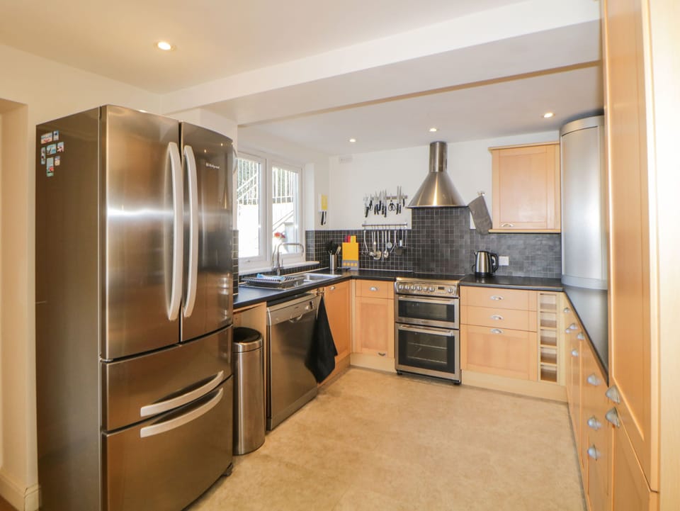 Fridge, dishwasher, electric kettle, toaster